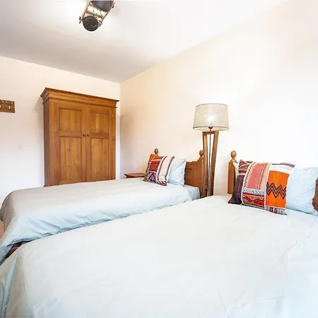 Host2u Mountain 2 Bedrooms - Fireplace